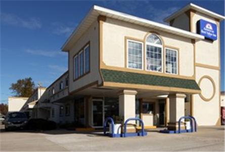 Americas Best Value Inn Macomb Екстер'єр фото