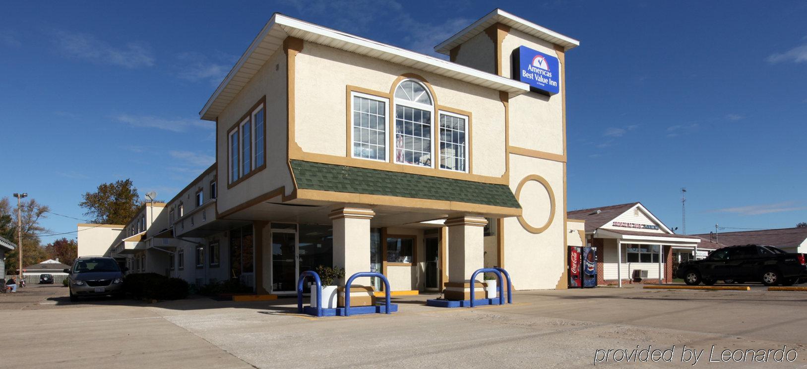 Americas Best Value Inn Macomb Екстер'єр фото